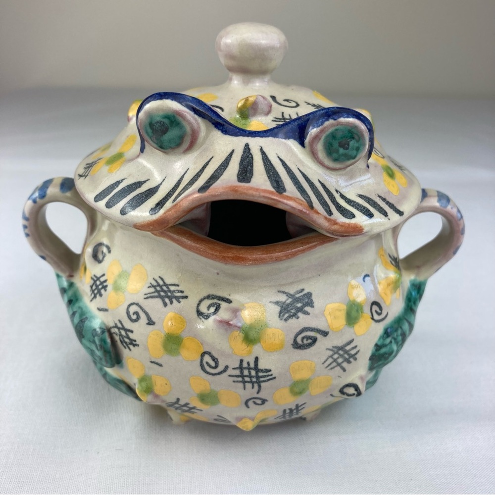 Whimsical Gorky Gonzalez Mexican Folk Art Frog Ceramic Sugar Bowl